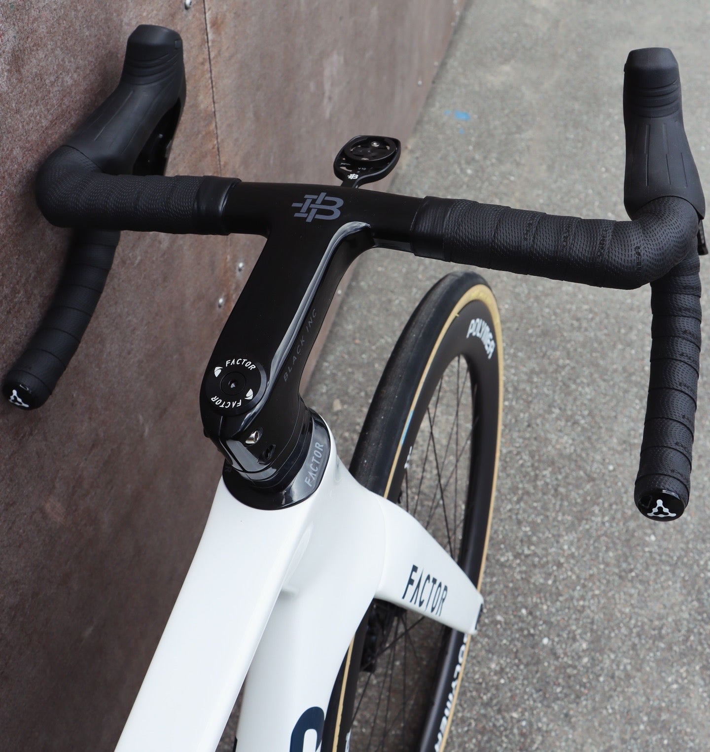 Factor Monza "Pearl White" SRAM Force XPLR 13.sp wit Power (Magene TEO P515 edition Crankset)