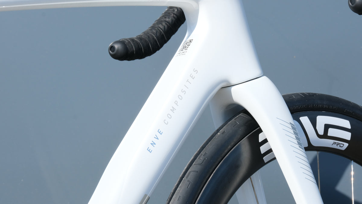 ENVE Melee V2 – White Lightning