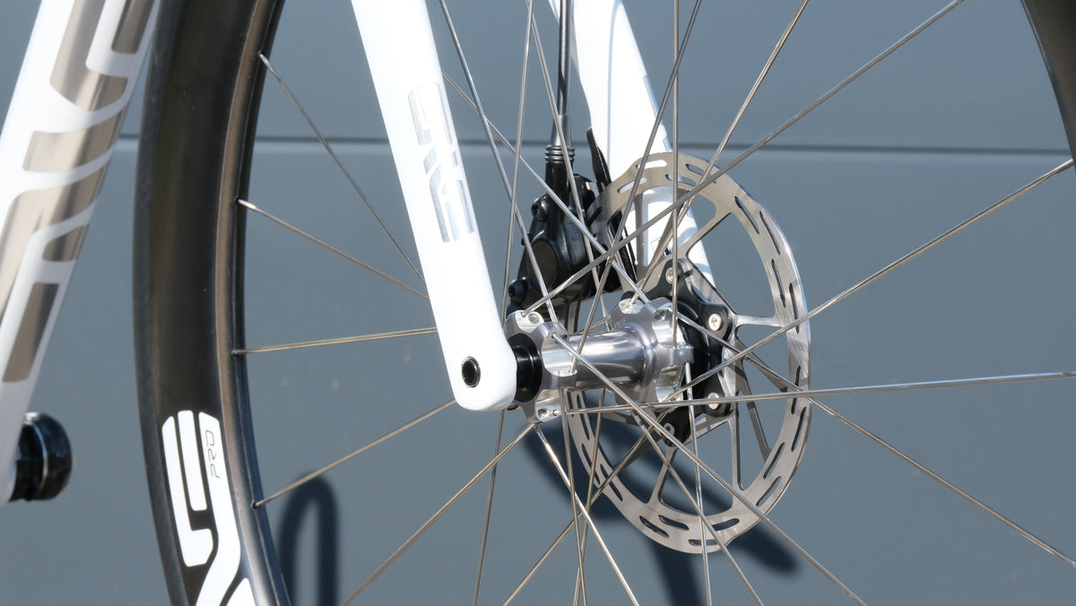 ENVE Melee V2 – White Lightning