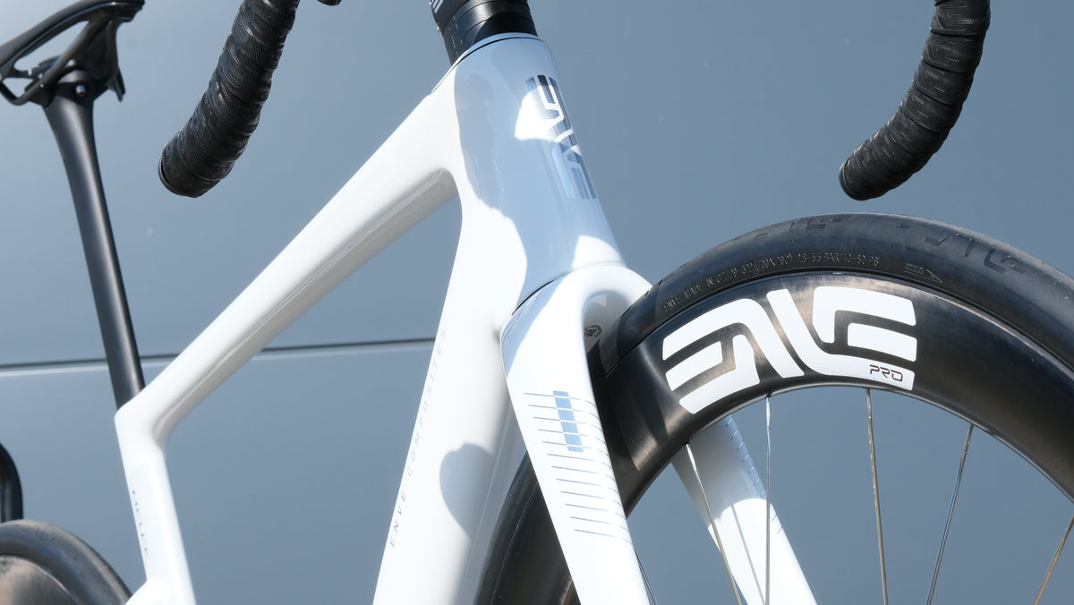 ENVE Melee V2 – White Lightning