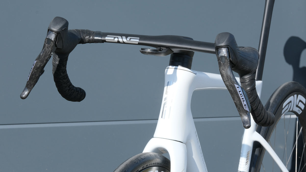 ENVE Melee V2 – White Lightning