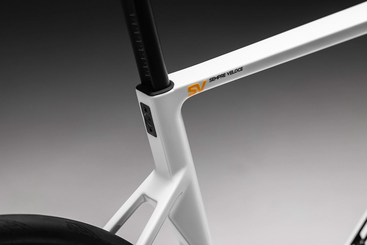 Basso SV Élan White detail shot