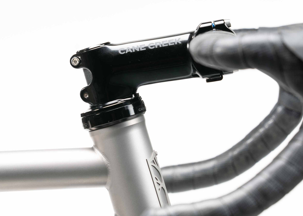 Internally routed front end with Cane Creek headset