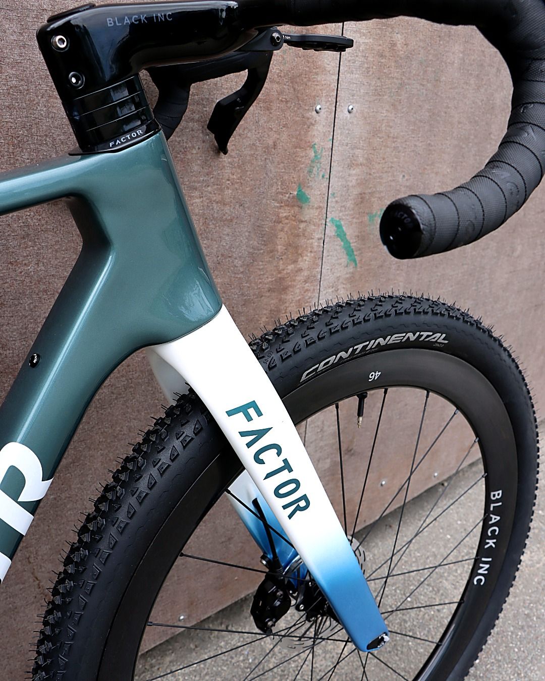 Factor Sarana fork and Black Inc stem