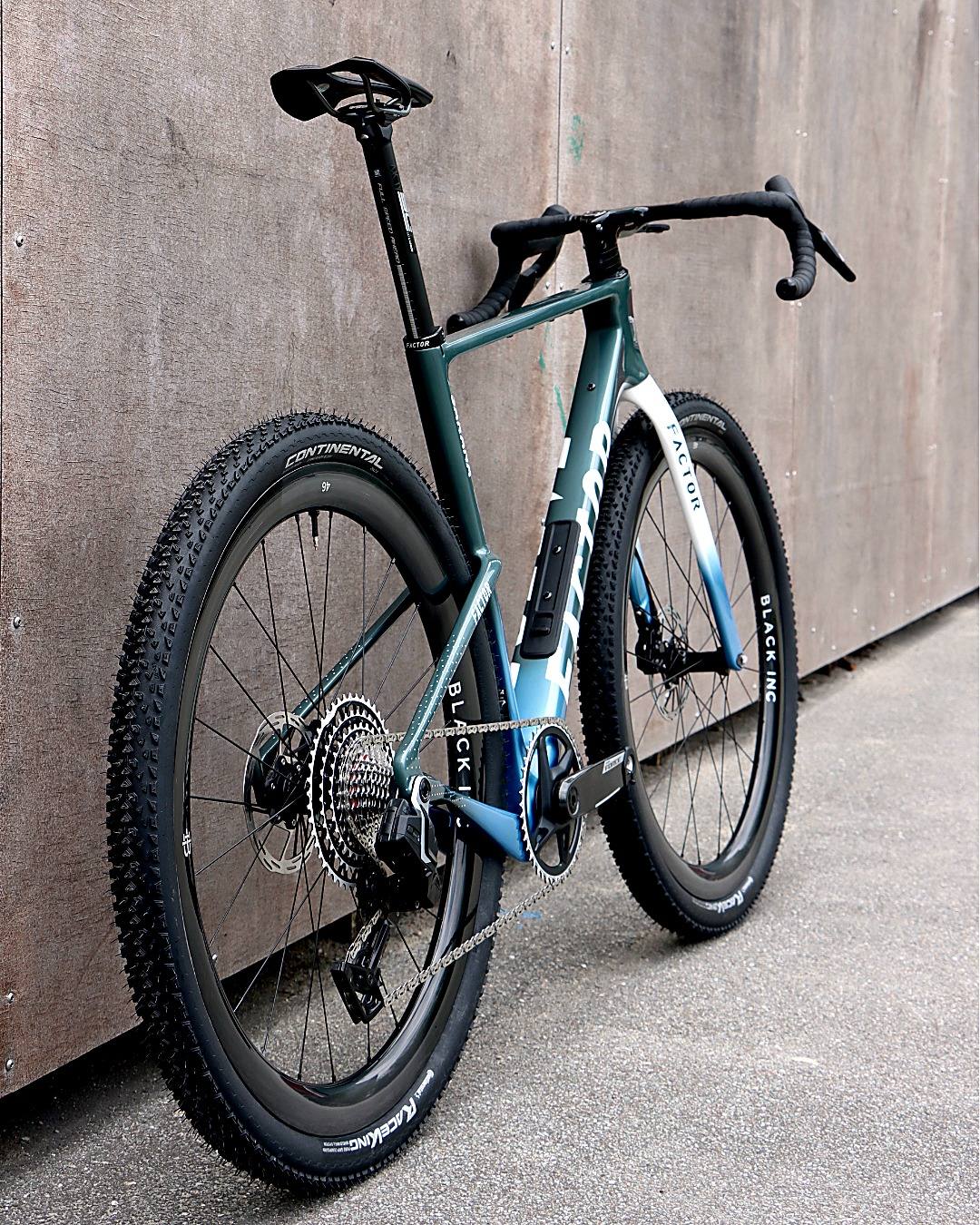Factor Sarana floorbike – rear view with SRAM Force XPLR